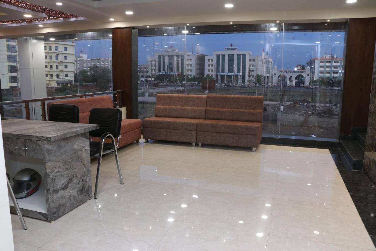 Hotel Dayal Shree Paradise Bhopál Kültér fotó
