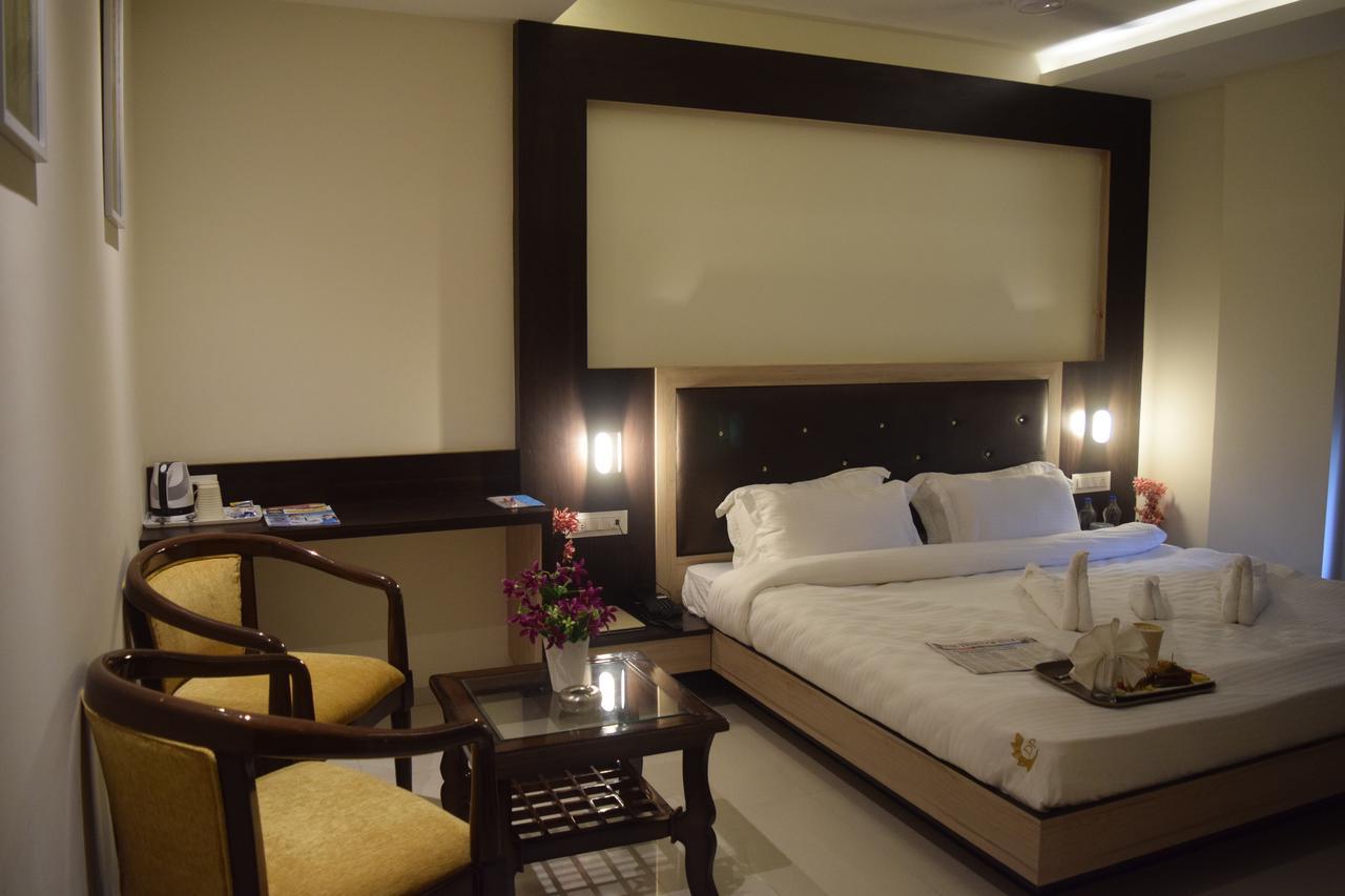 Hotel Dayal Shree Paradise Bhopál Kültér fotó